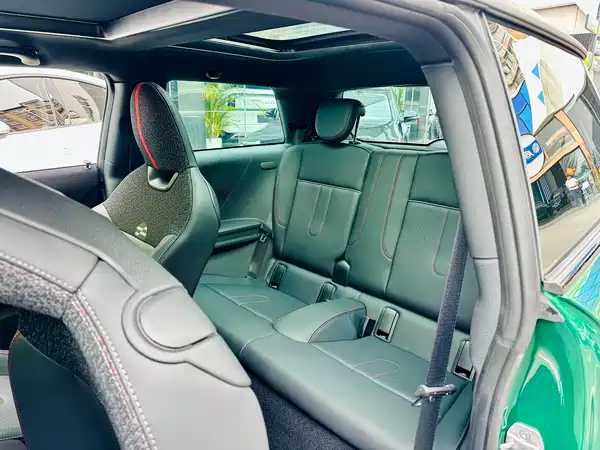 MINI JCW 2025