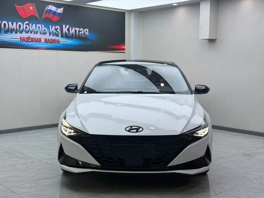 Hyundai Elantra 2022