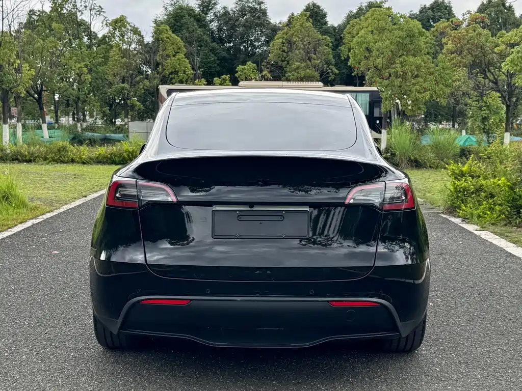 Tesla Model Y 2022 — фото 7