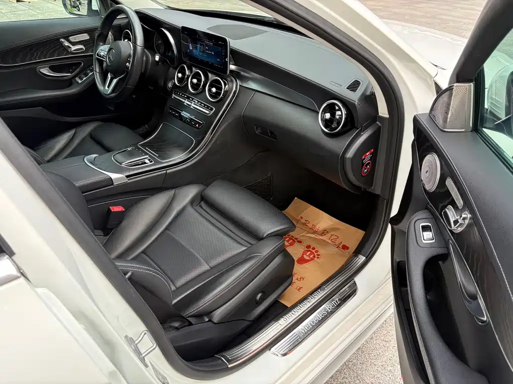 Mercedes-Benz C-Class 2018 — фото 11