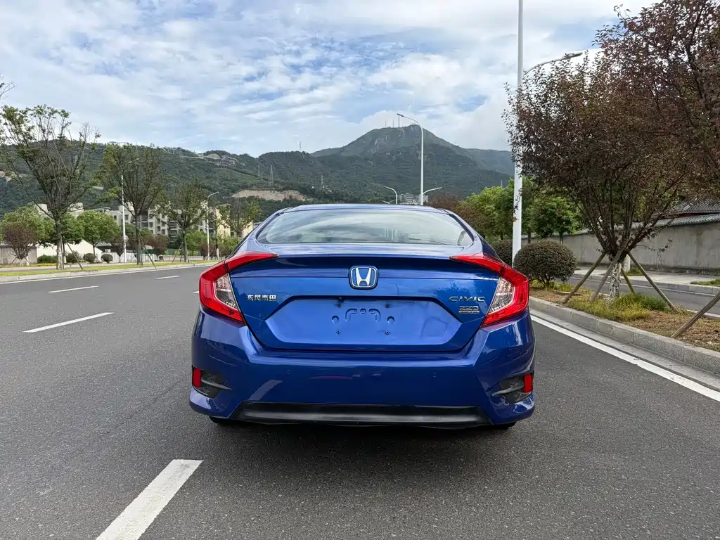 Honda Civic 2016 — фото 15
