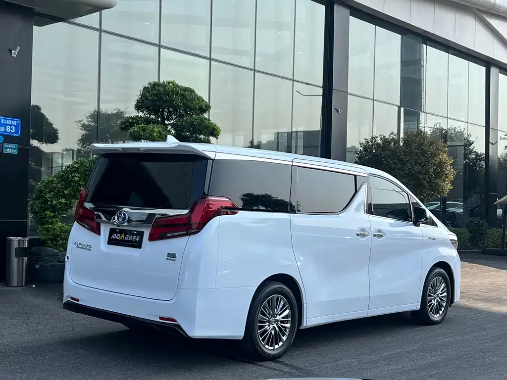 Toyota Alphard 2020 — фото 11