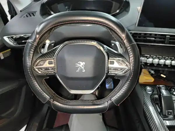 Peugeot 5008 2017