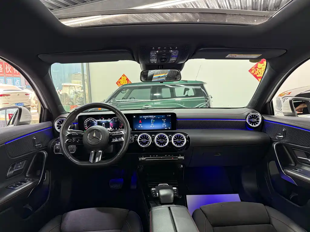 Mercedes-Benz A-Class 2023 — фото 8