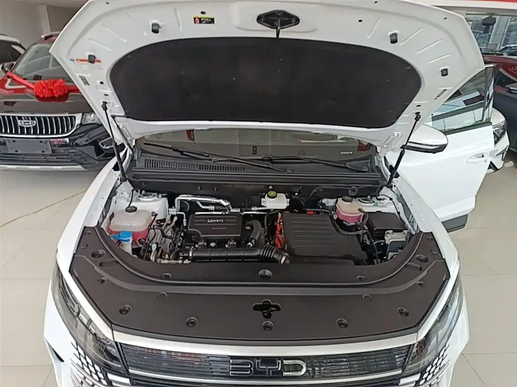 BYD Seal 05 DM-i 2024 — фото 19