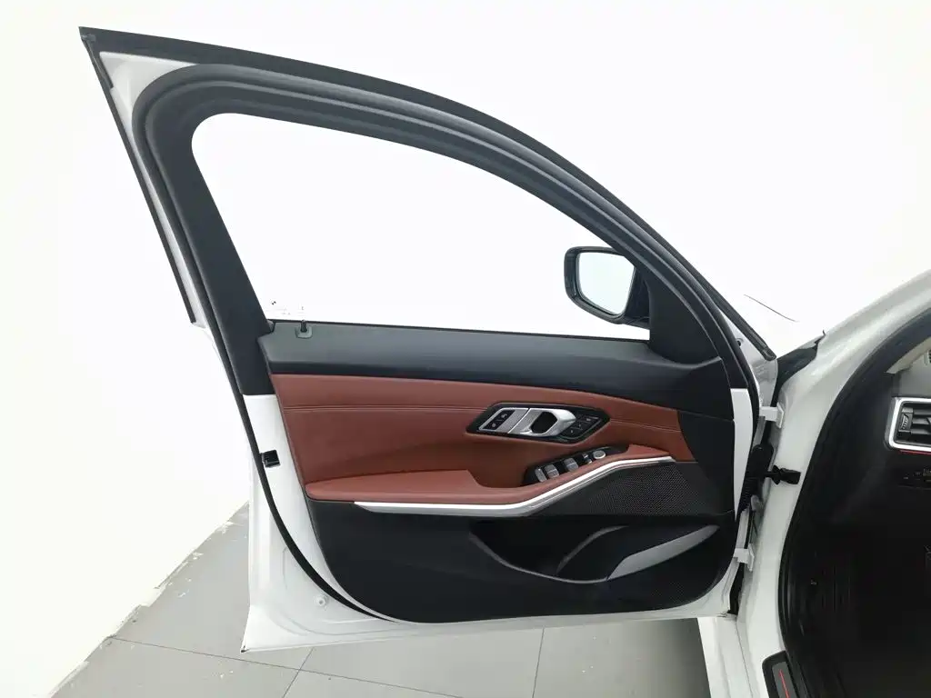 BMW i3 2024 — фото 8