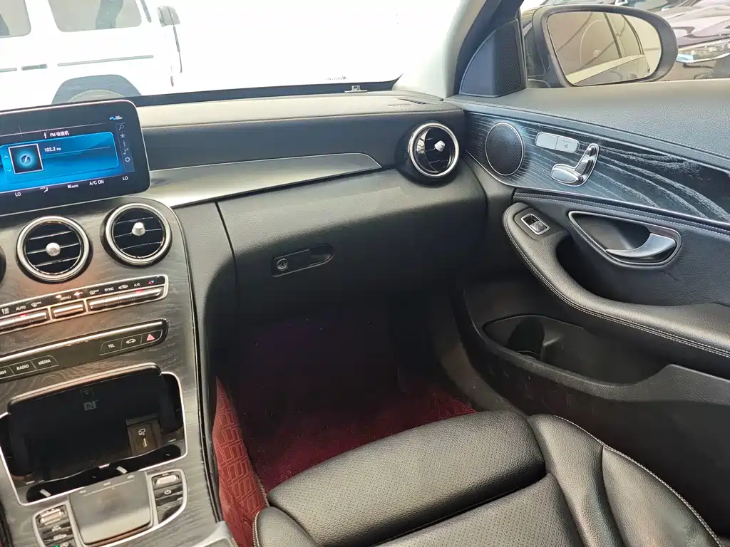 Mercedes-Benz C-Class 2019 — фото 12