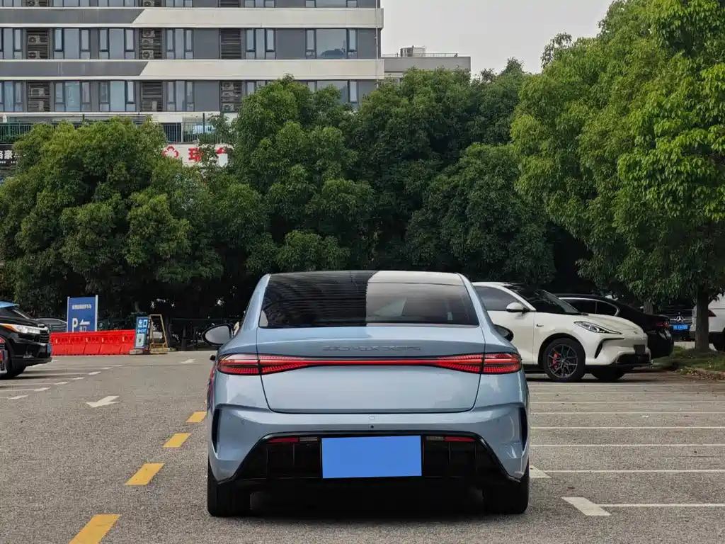 BYD Seal 2023 — фото 8