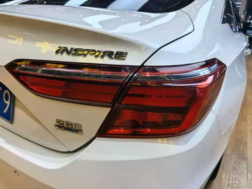 Honda Inspire 2019 — фото 17