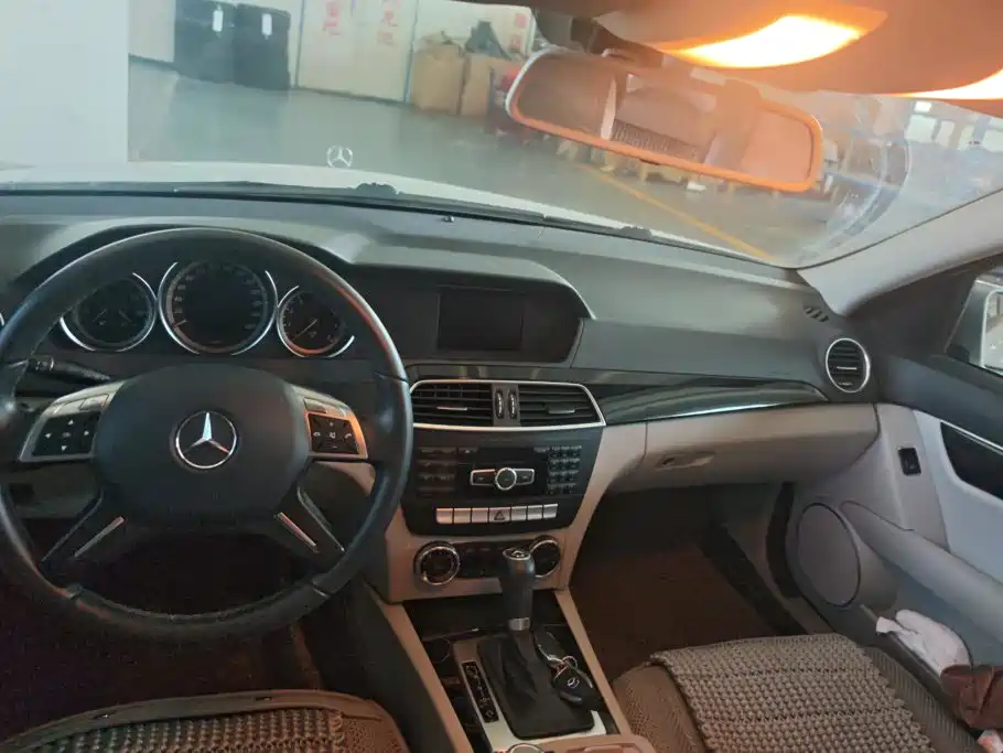 Mercedes-Benz C-Class 2012 — фото 13