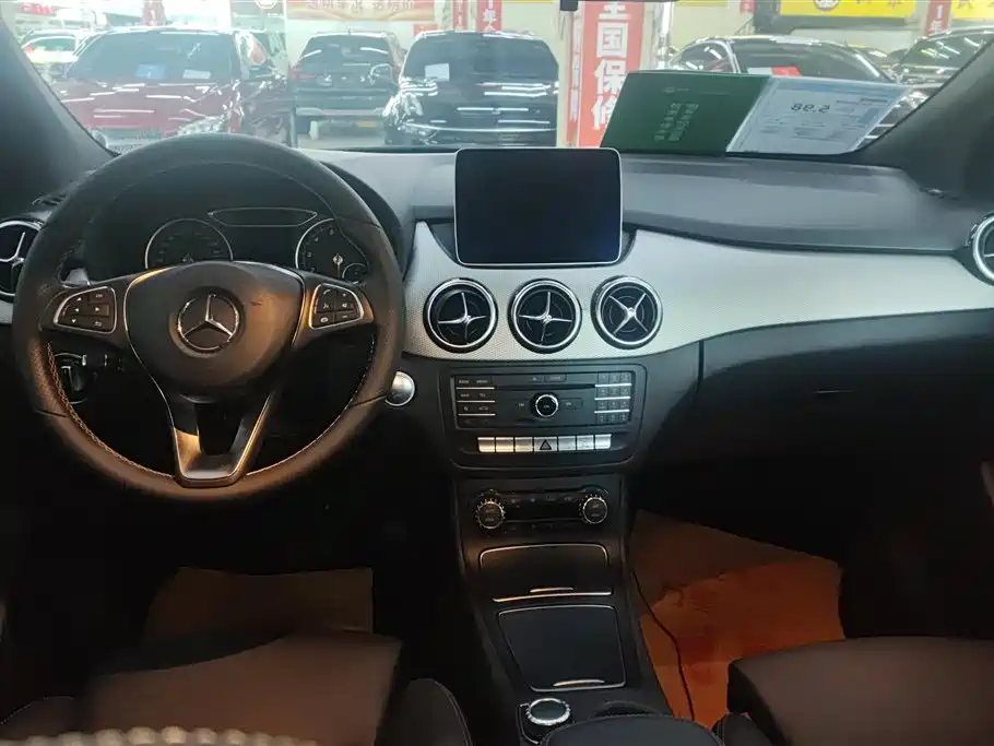 Mercedes-Benz B-Class 2017 — фото 12
