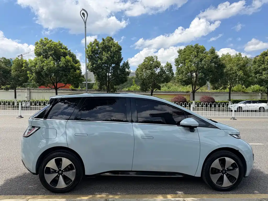 Baojun Clouds 2024