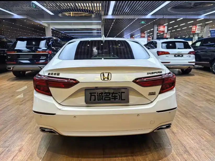 Honda Inspire 2019 — фото 19