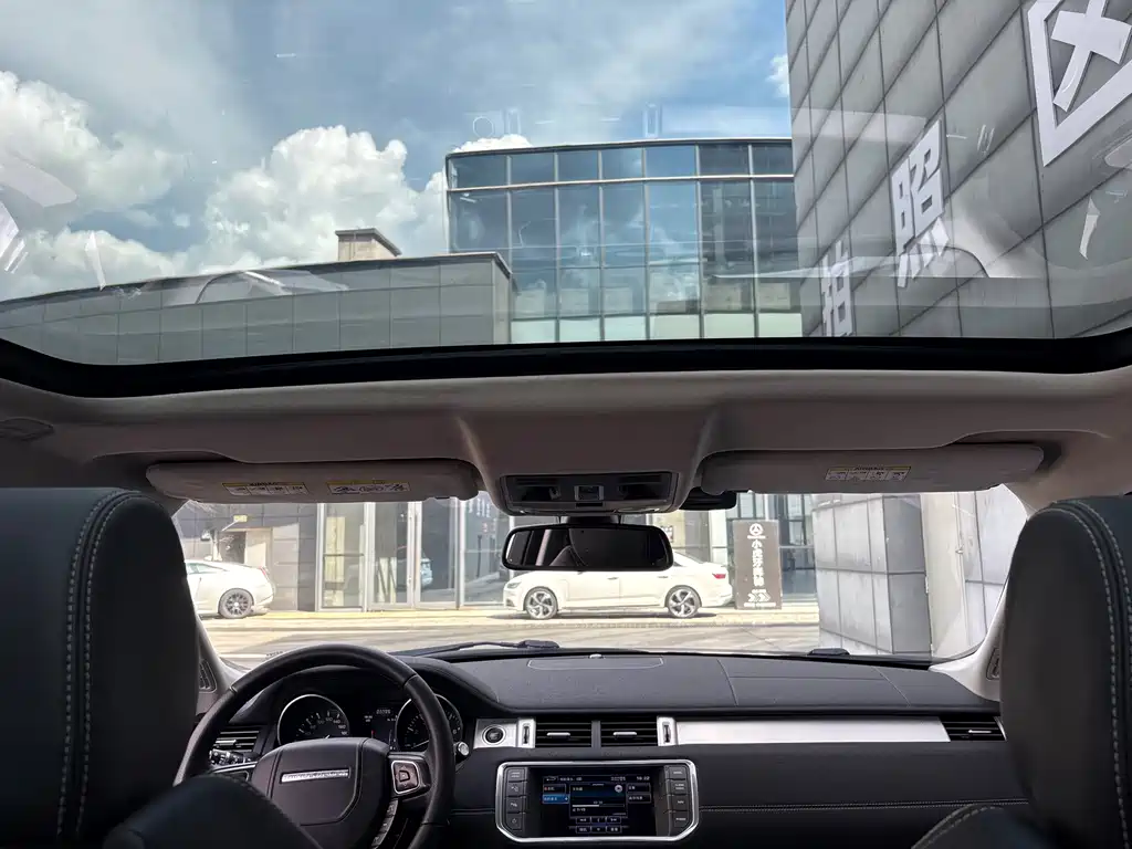 Land Rover Evoque 2014 — фото 40