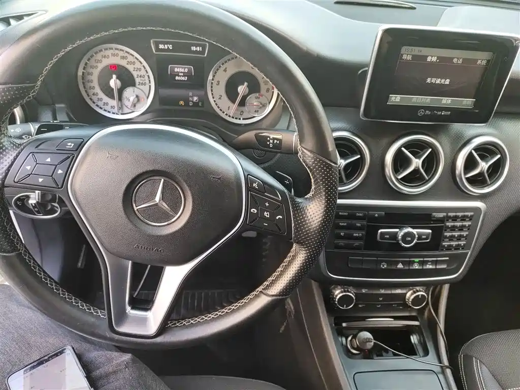 Mercedes-Benz A-Class 2015 — фото 5