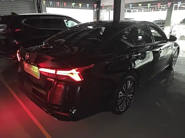 Nissan Teana 2022