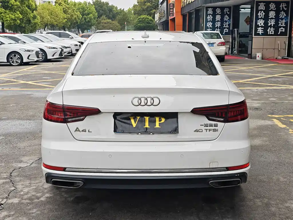Audi A4L 2020 — фото 4
