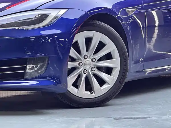 Tesla Model S 2016