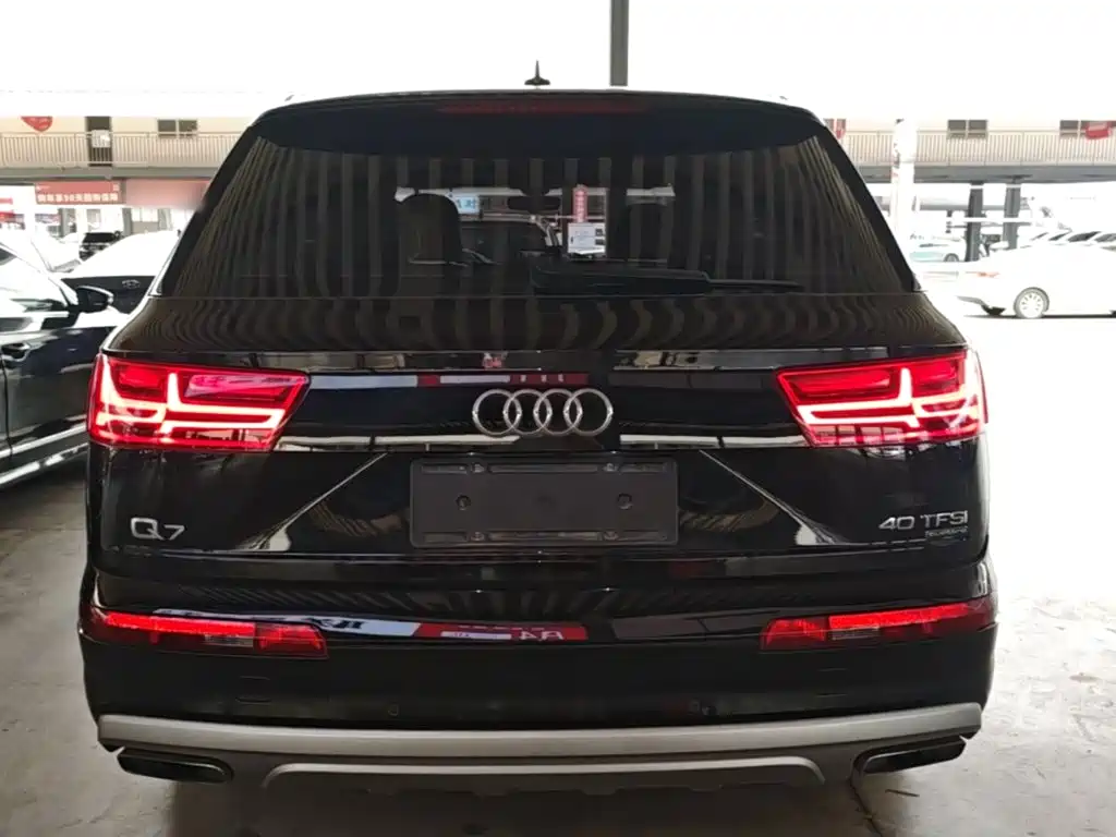 Audi Q7 2018 — фото 6