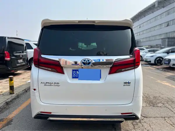 Toyota Alphard 2021