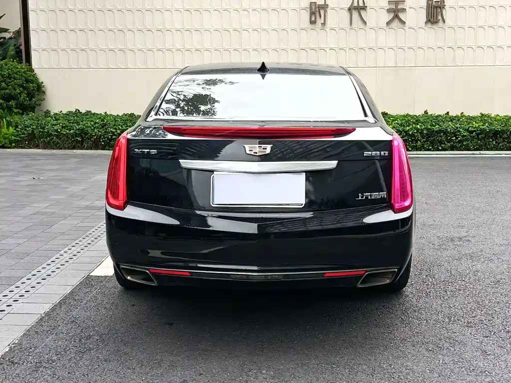 Cadillac XTS 2017 — фото 5