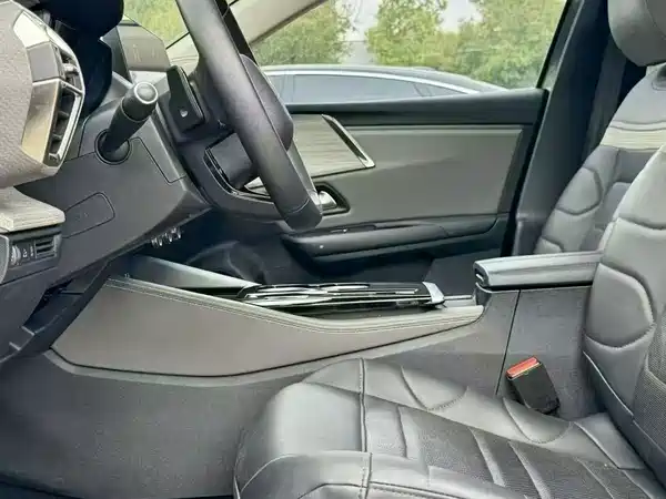 Citroën Versailles C5 X 2022