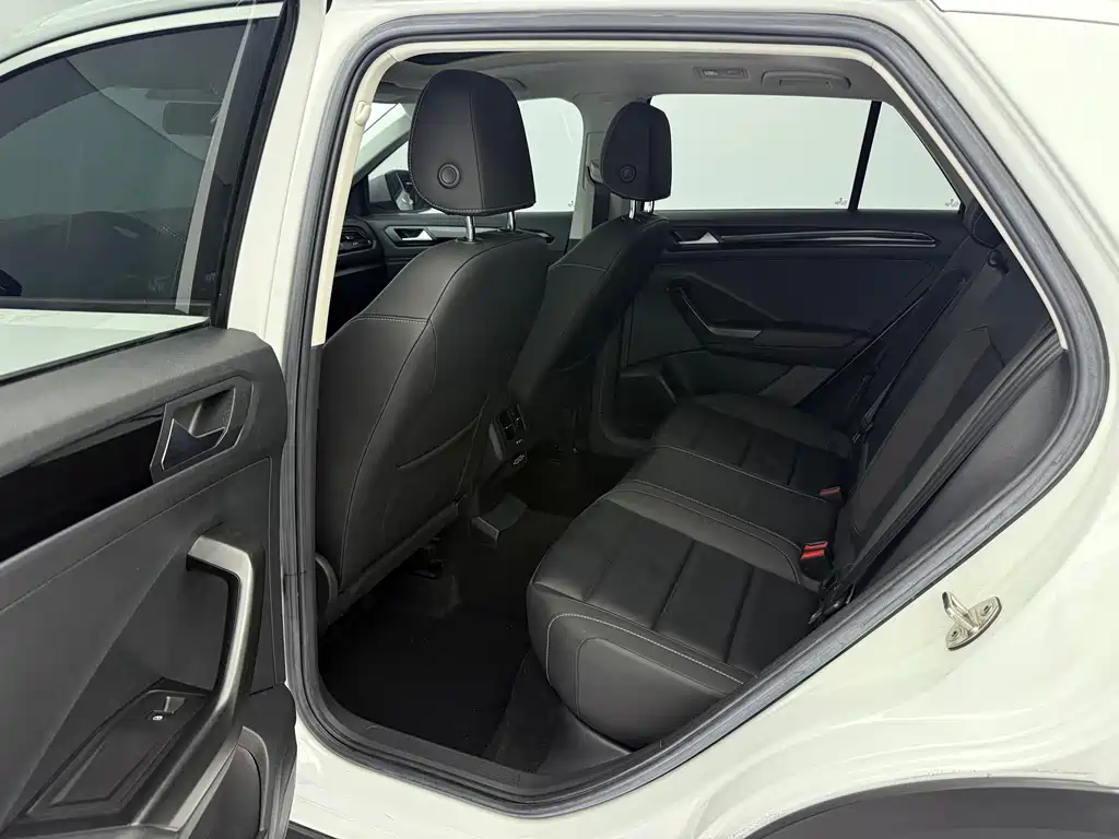 Volkswagen T-Roc 2022 — фото 15