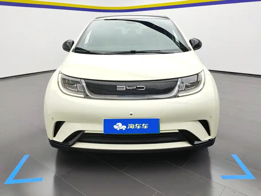 BYD Dolphin 2023