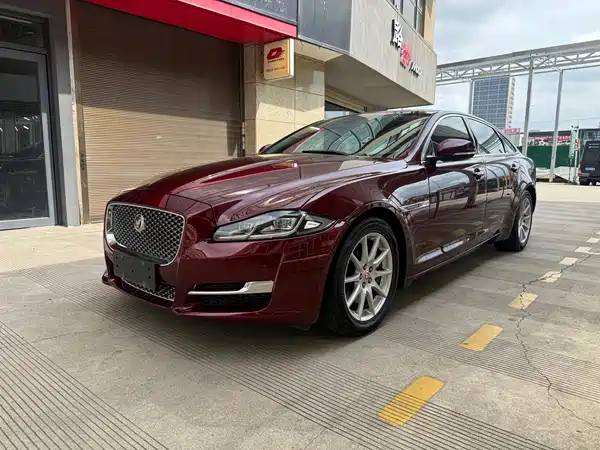 Jaguar XJ 2018