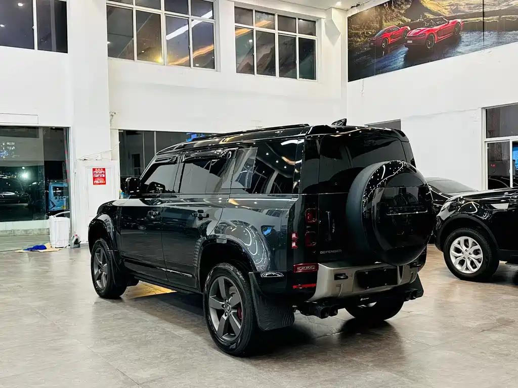 Land Rover Defender 2025 — фото 4