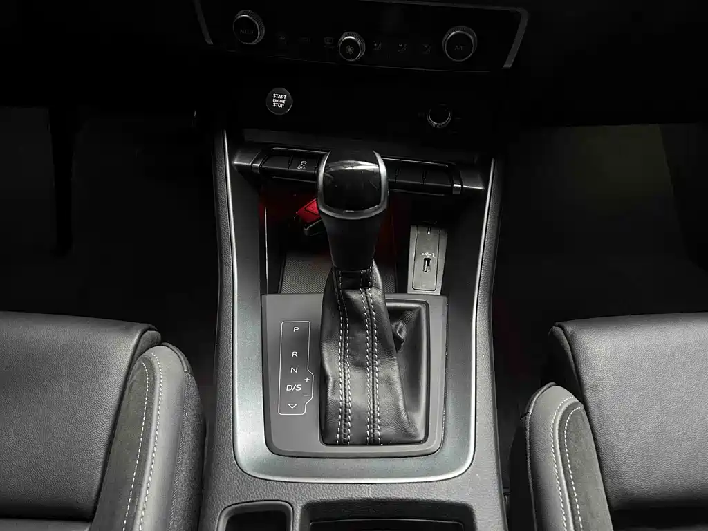 Audi Q3 Sportback 2021 — фото 18