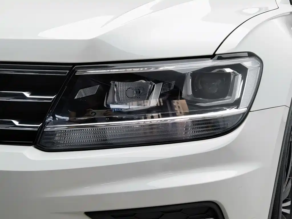 Volkswagen Tiguan L 2020 — фото 7