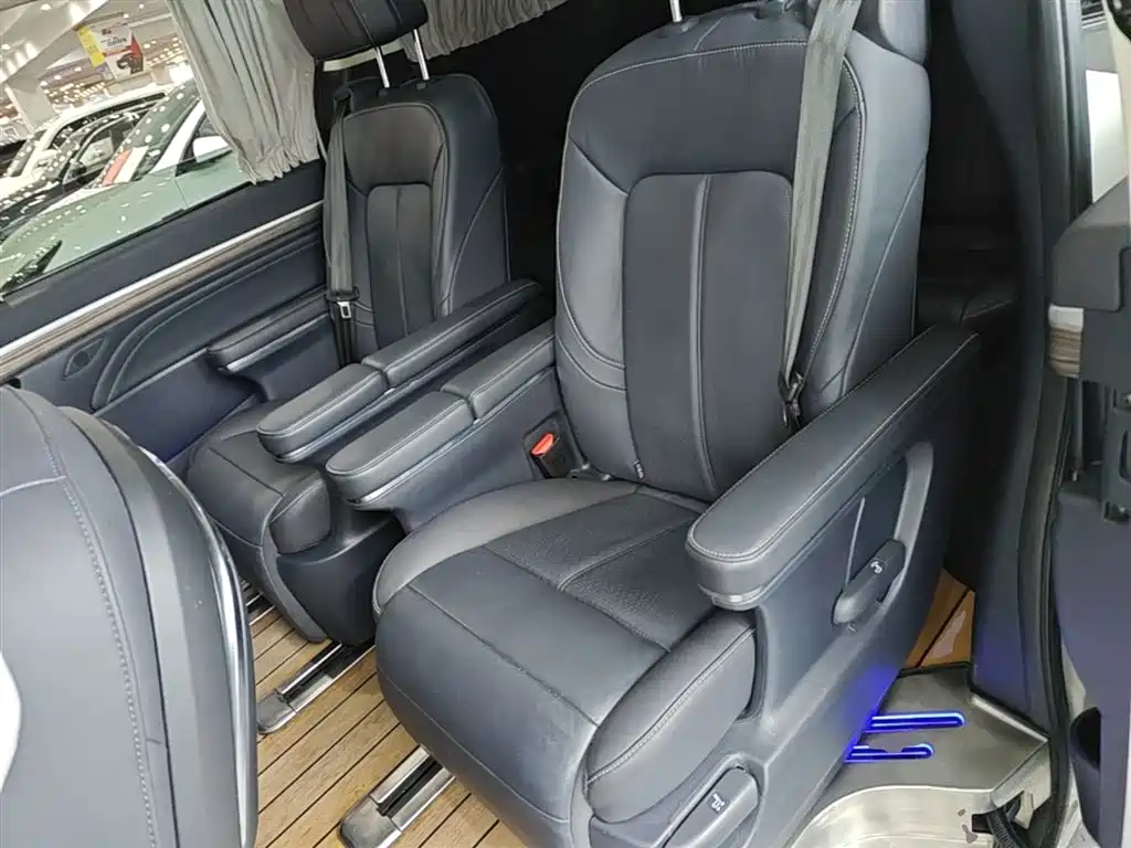 GAC Motor Trumpchi M8 2021 — фото 17