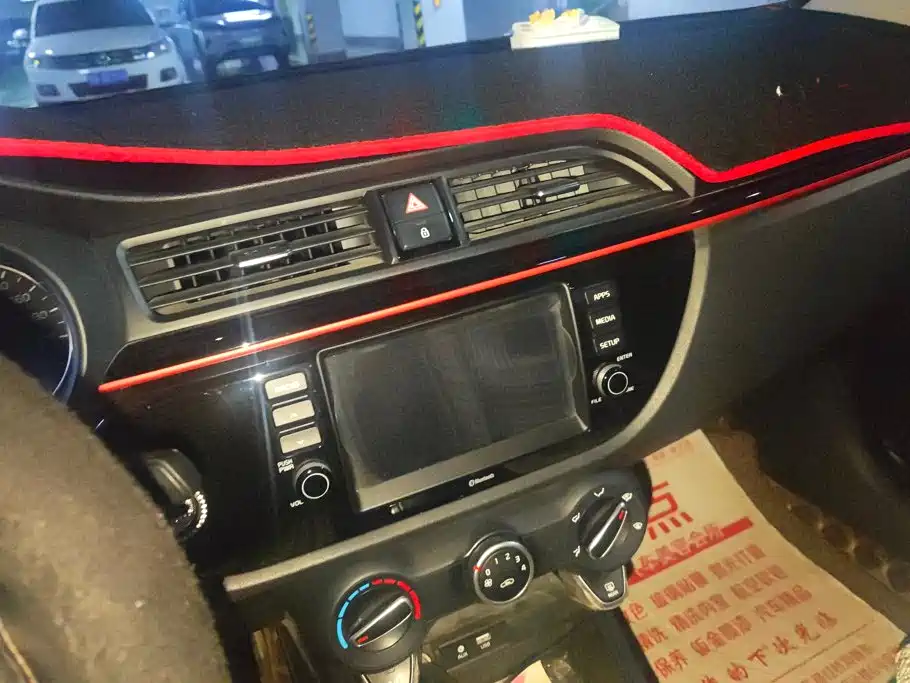Kia KX CROSS 2018 — фото 13