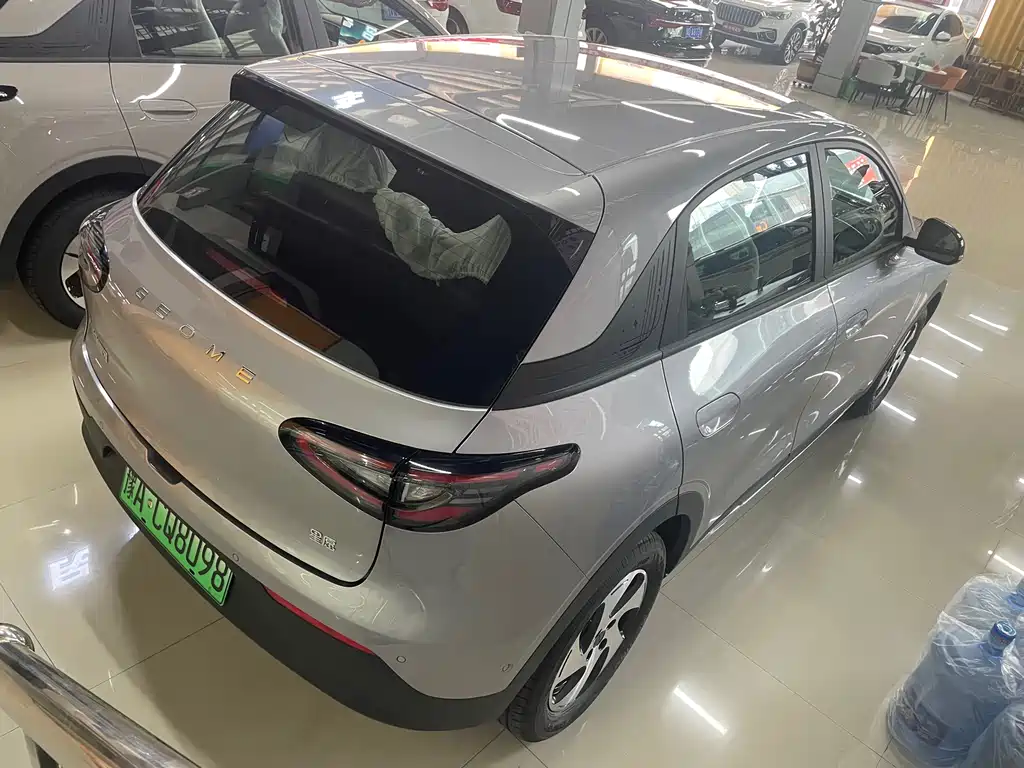 Geely Galaxy Starwish 2026 — фото 13