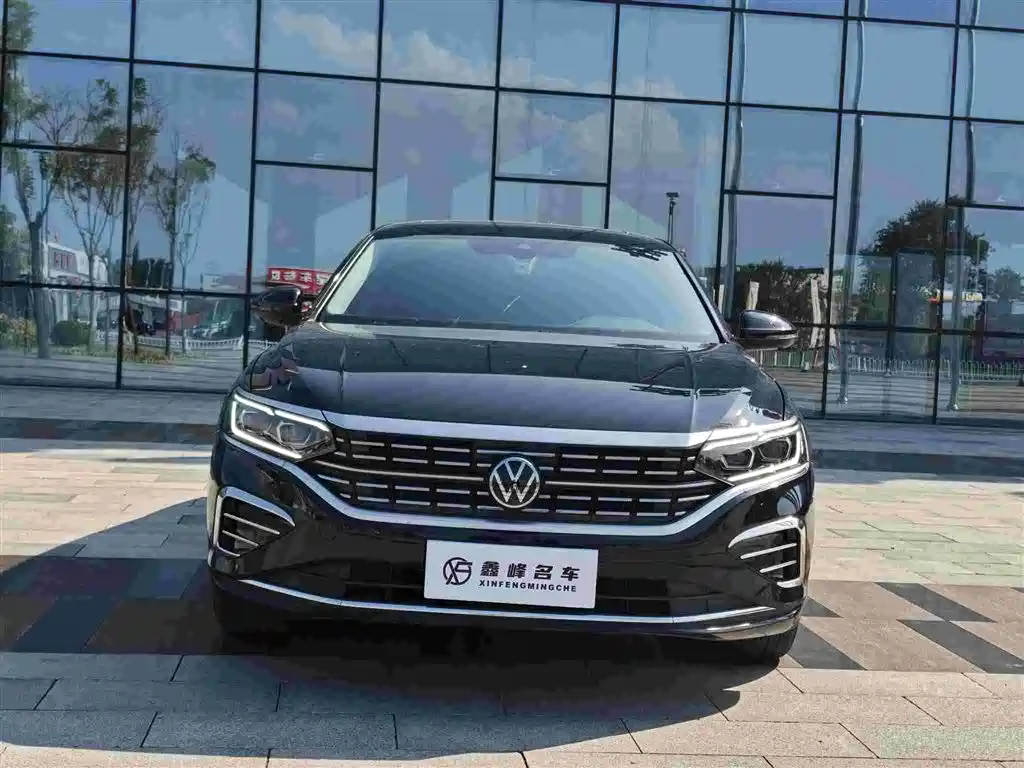 Volkswagen Passat 2025