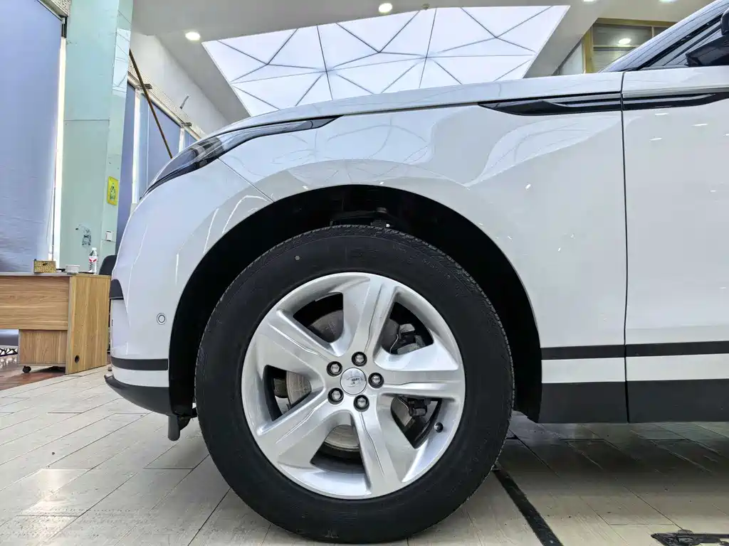 Land Rover Range Rover Velar 2025 — фото 13