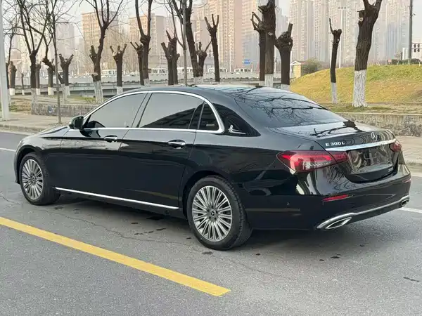 Mercedes-Benz E-Class 2021