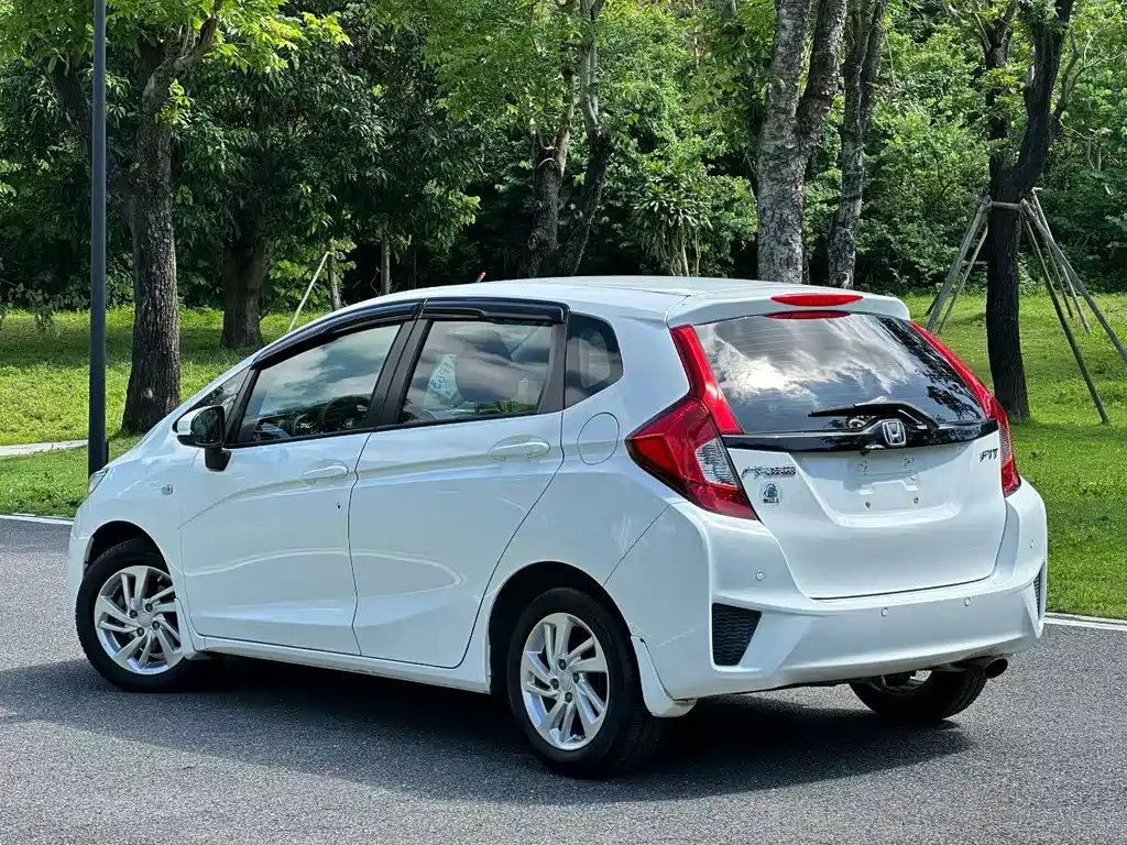 Honda Fit 2014 — фото 9
