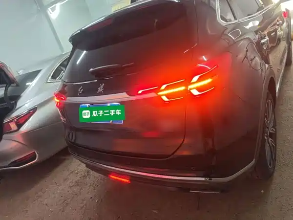 Hongqi HS5 2022