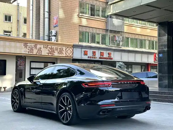 Porsche Panamera 2019