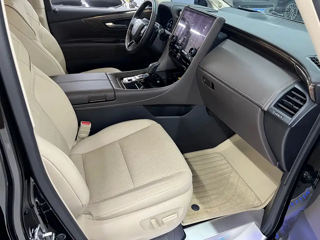 Toyota Alphard 2024 — фото 20