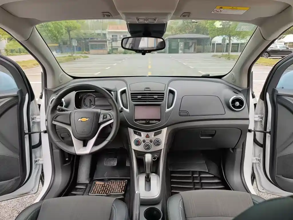 Chevrolet Trax 2015 — фото 4