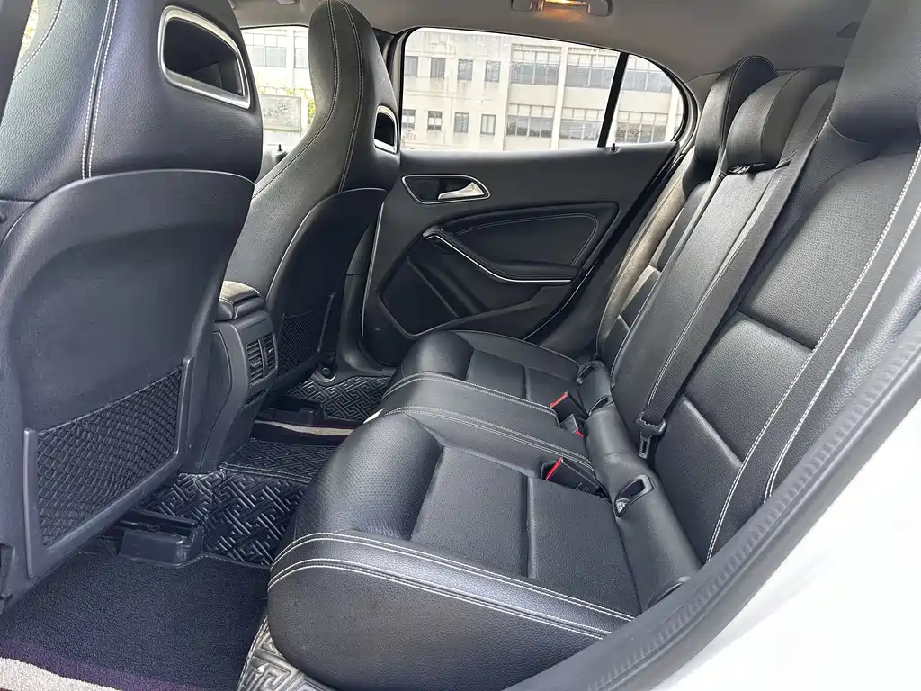 Mercedes-Benz GLA 2018 — фото 10