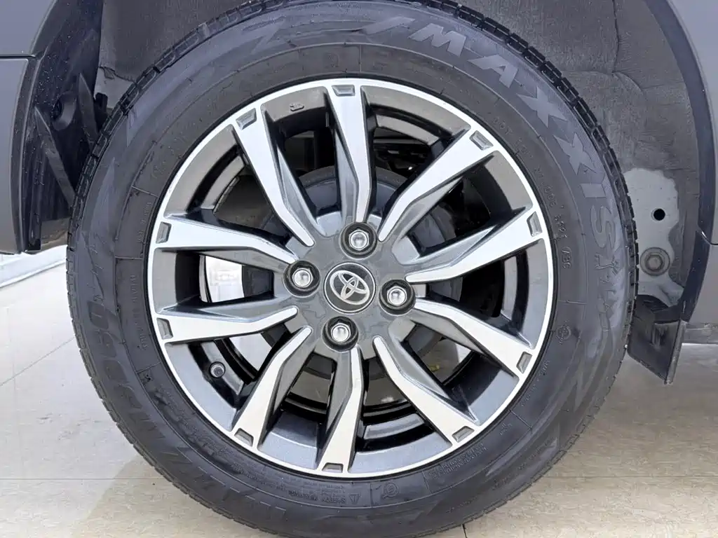 Toyota Yaris L 2022 — фото 24