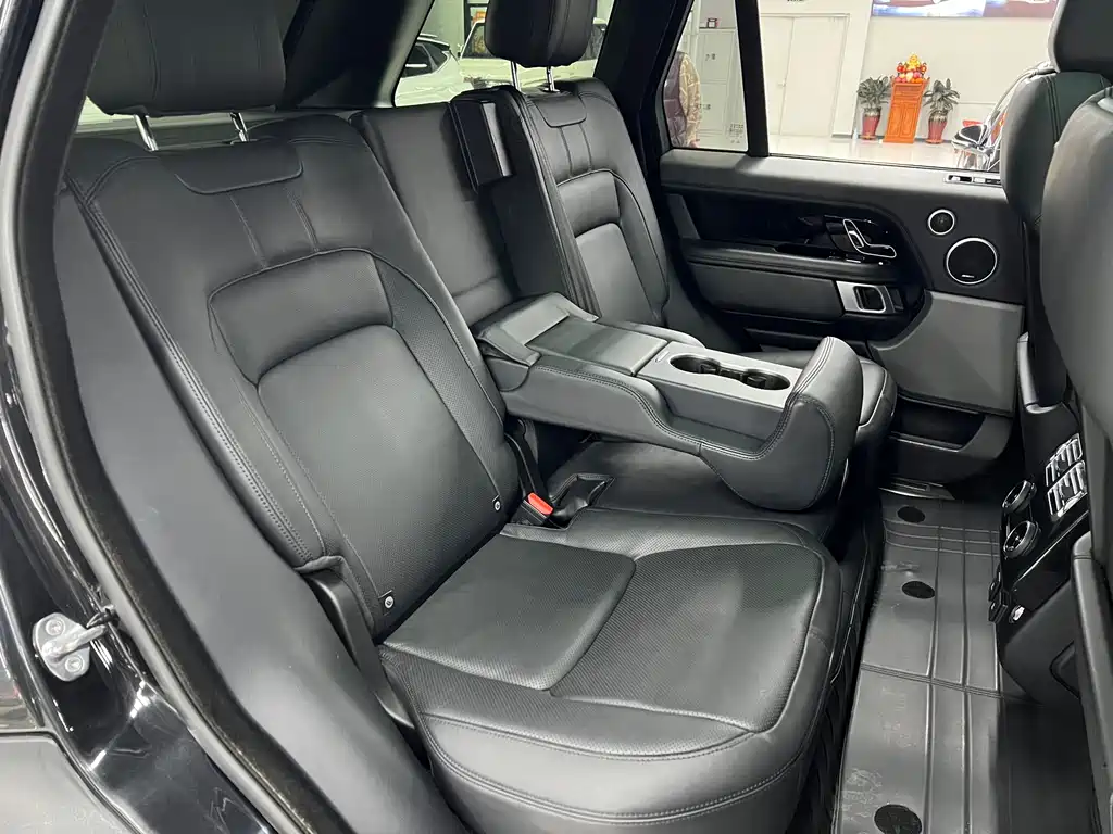 Land Rover Range Rover 2018 — фото 11