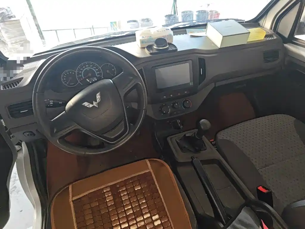Wuling Rongguang New Card 2024