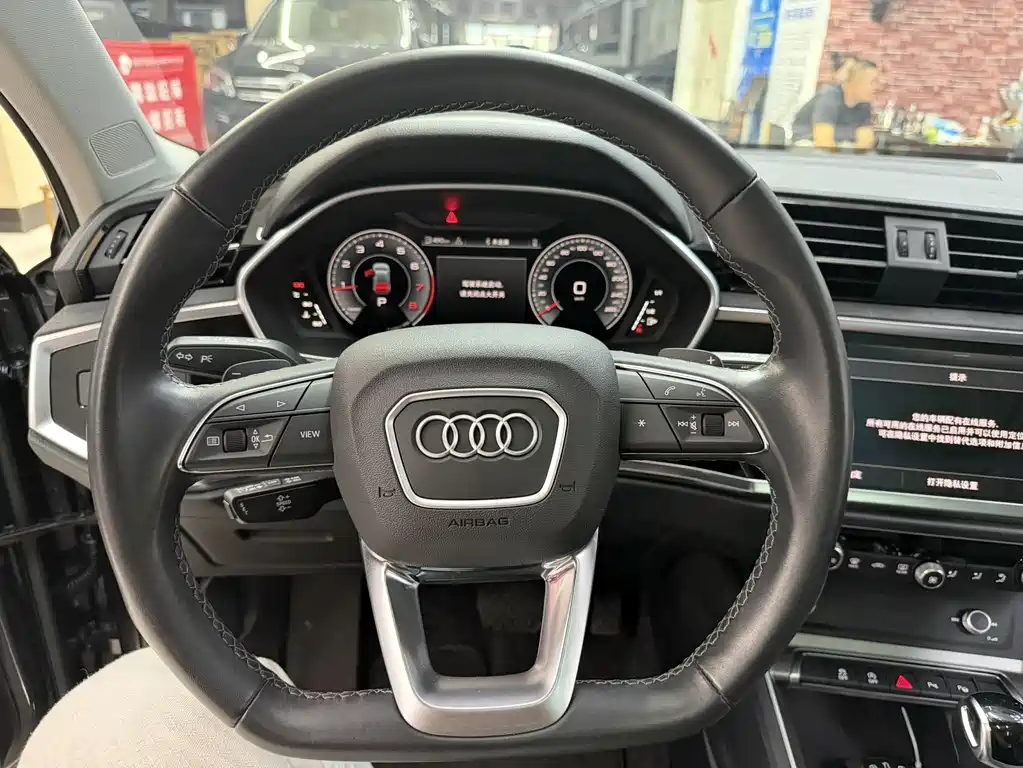 Audi Q3 2022 — фото 19