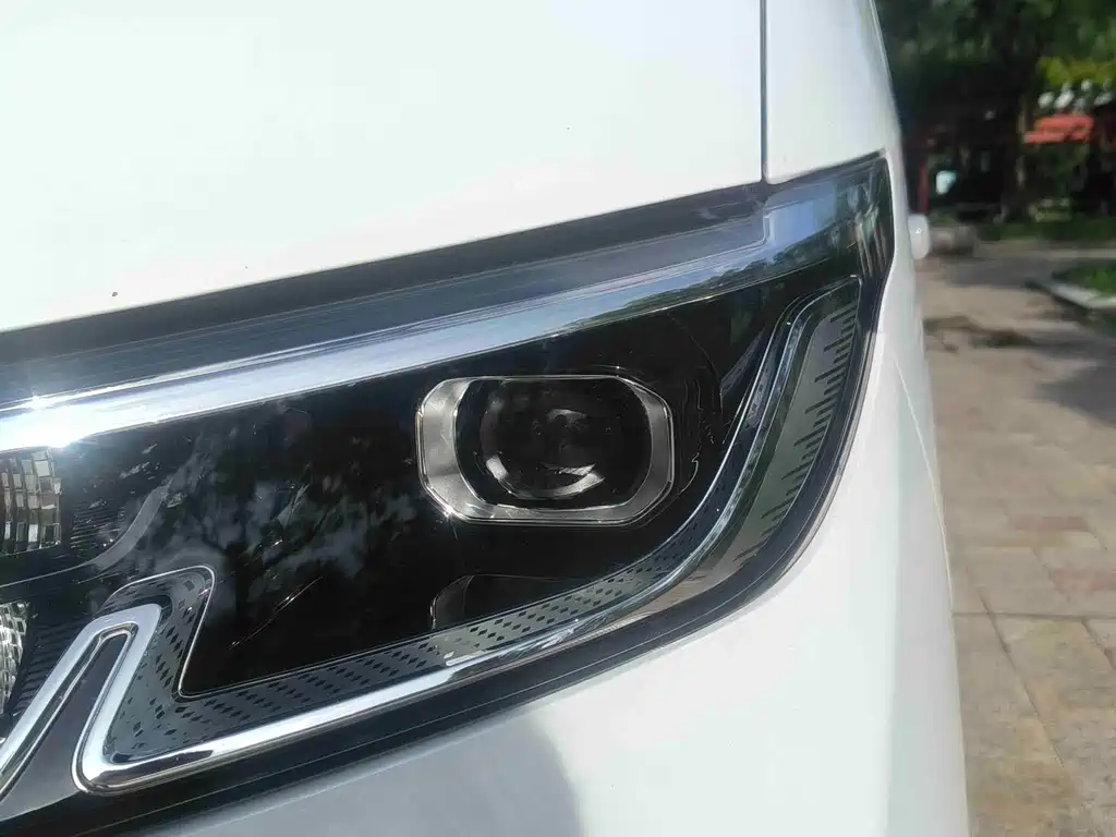 Wuling Yangguang 2025