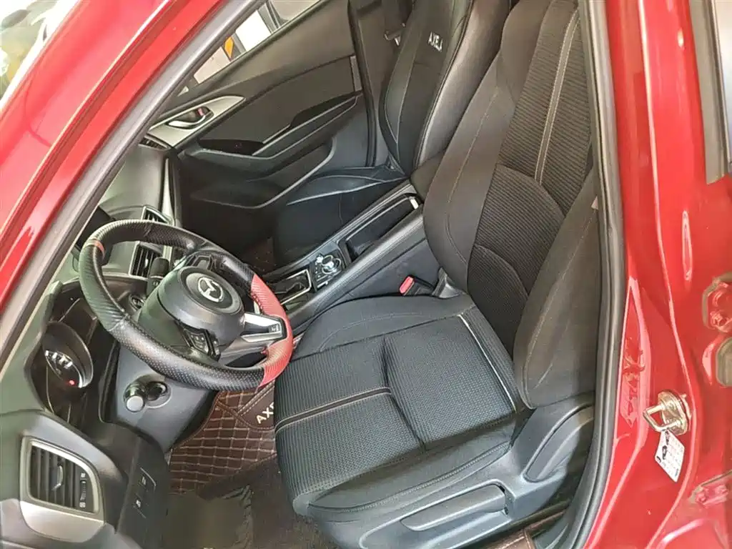 Mazda 3 Axela 2017 — фото 15
